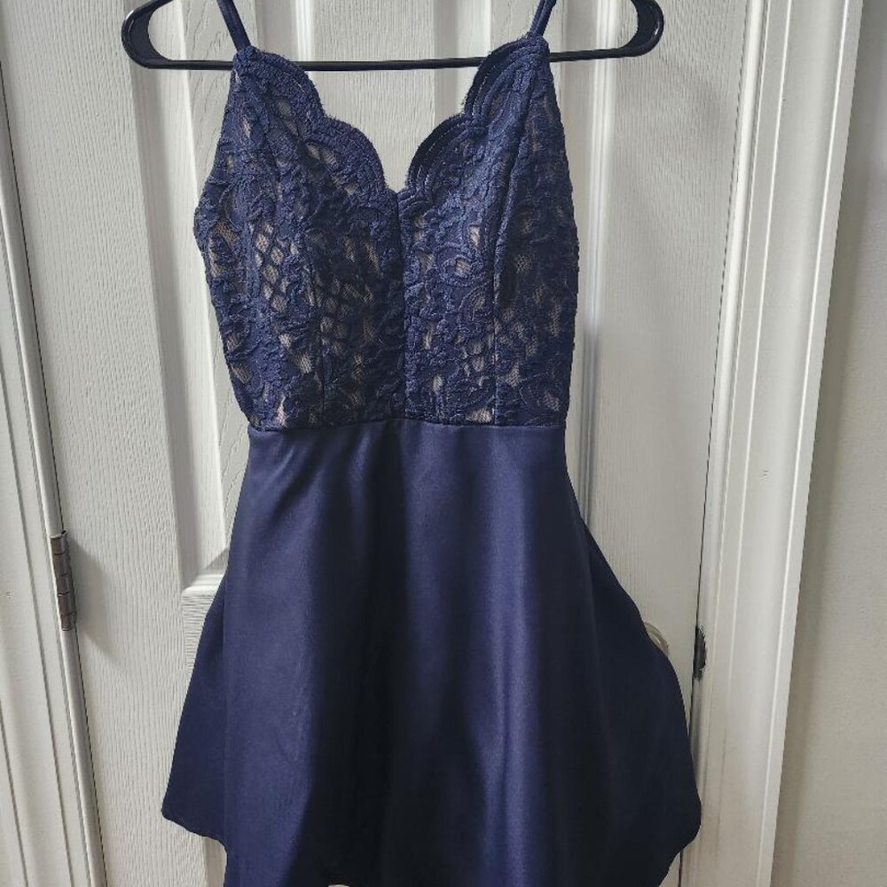 Navy blue lace dress #navyblue #lacedress #homecoming #partydress